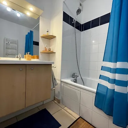 Apartment Charmant T2 Avec Parking Prive A - Fr-1-239-724
